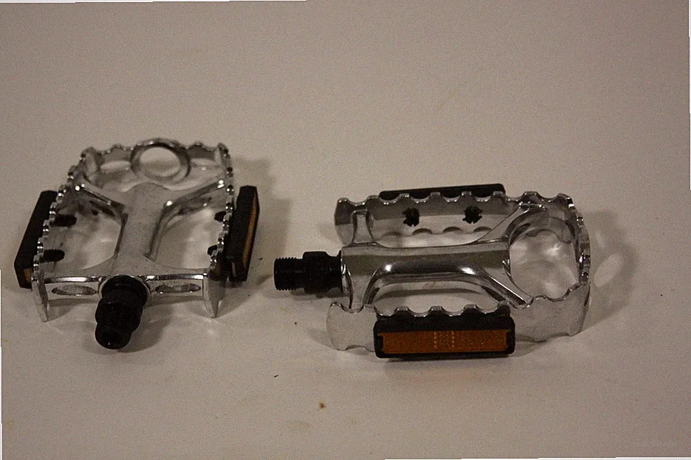 Fuji Alloy Cage Platform Bicycle Pedals 9/16 Silver MTB, Hybrid, Urban PD 5