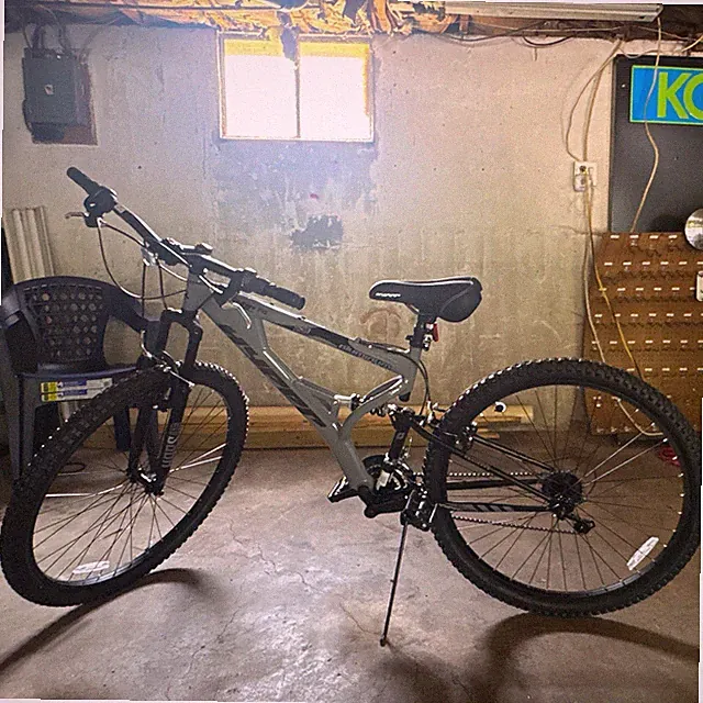Hyper Shocker 26" Full Suspension Mountain Bike 7-Speed Mechanical Disc Gray