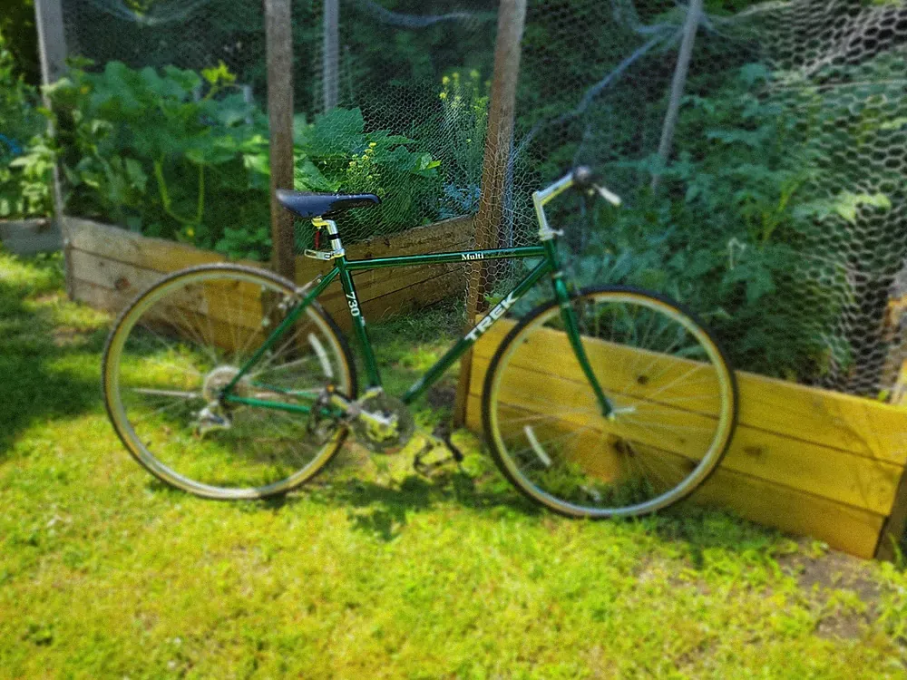 Trek MultiTrack 730 Hybrid Bike 700C Green 7-Speed Flat Bar Grip Shifter