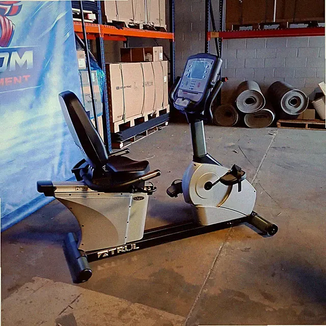 TRUE CS400 Recumbent Bike w/ Escalate 9 Console